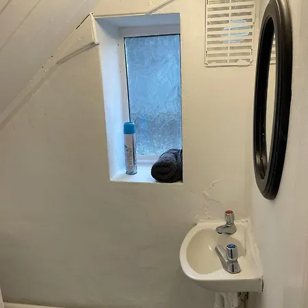 Comfort Triple Near Airport - 4 Privat bolig Dublin