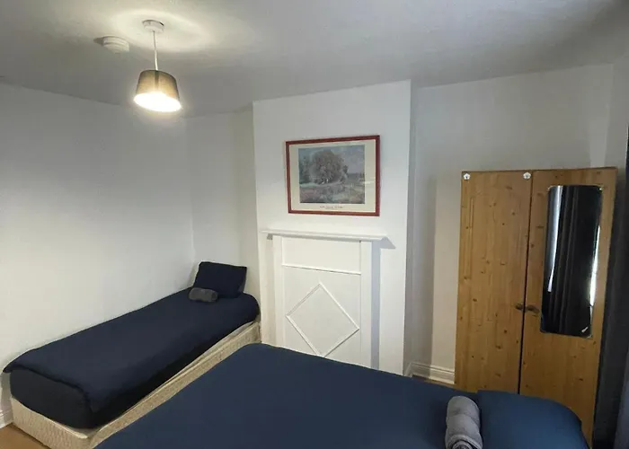 Comfort Triple Near Airport - 4 Dublin