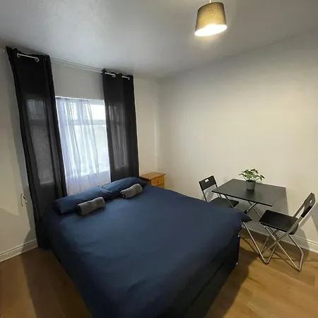 Comfort Triple Near Airport - 4 * ダブリン